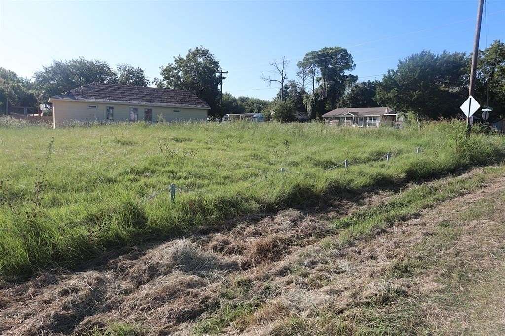 0.06 Acres of Land for Sale in Granbury, Texas