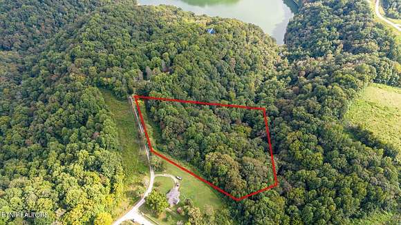 4.41 Acres of Residential Land for Sale in Baxter, Tennessee