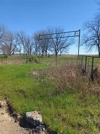 20 Acres of Agricultural Land for Sale in Okemah, Oklahoma