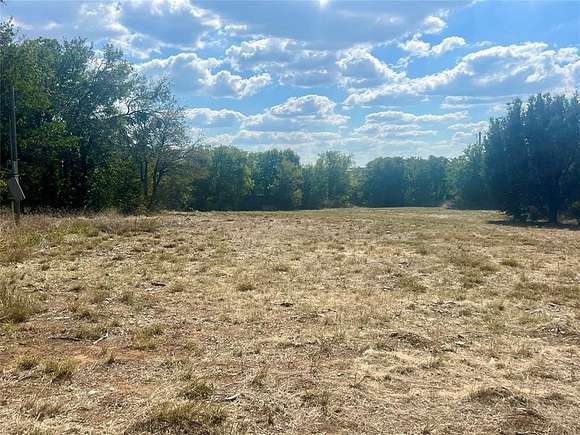 1 Acre of Land for Sale in Cresson, Texas