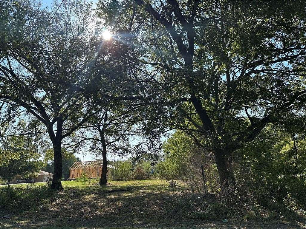 0.143 Acres of Residential Land for Sale in Corsicana, Texas