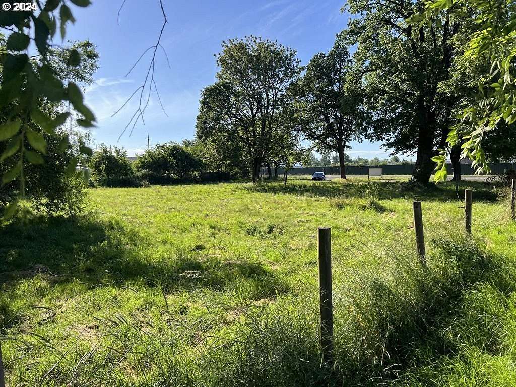 0.73 Acres of Commercial Land for Sale in Eugene, Oregon