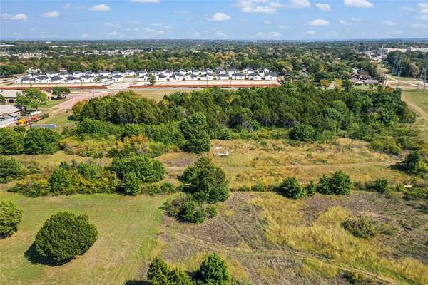 5.69 Acres of Commercial Land for Sale in Dallas, Texas