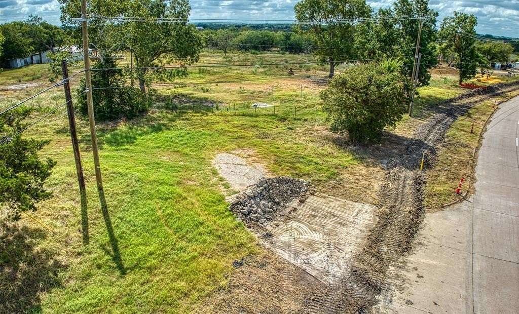 3 Acres of Residential Land for Sale in Ennis, Texas