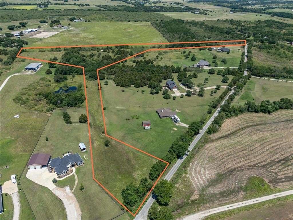 8.092 Acres of Residential Land for Sale in Ennis, Texas