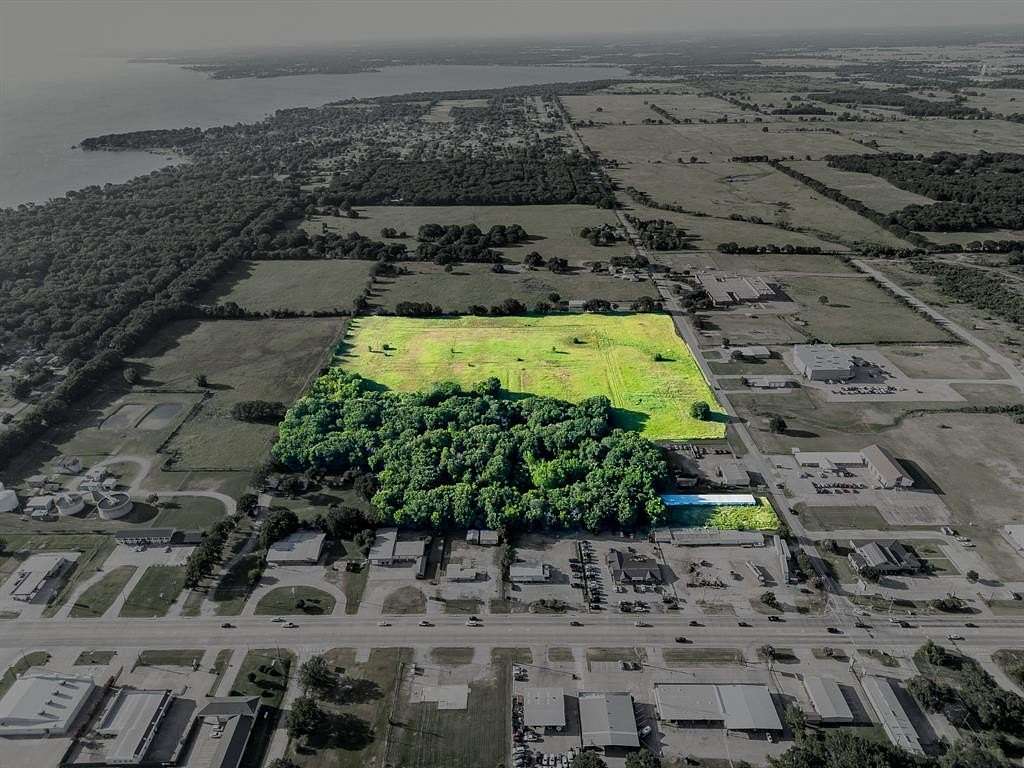 30.65 Acres of Mixed-Use Land for Sale in Gun Barrel City, Texas