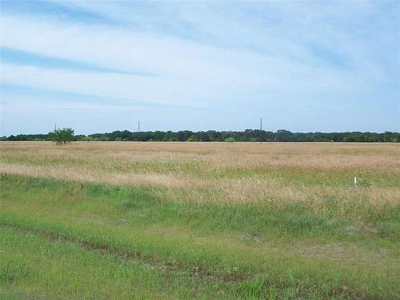 2.014 Acres of Residential Land for Sale in Mildred, Texas