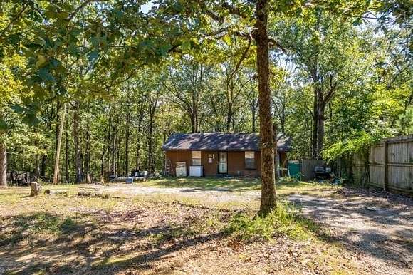 0.51 Acres of Residential Land with Home for Sale in Como, Mississippi