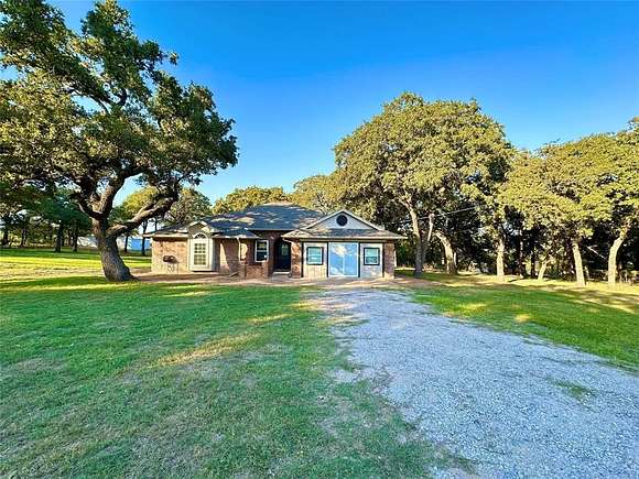 3.81 Acres of Residential Land with Home for Sale in Boyd, Texas