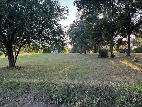 0.93 Acres of Residential Land for Sale in Gallatin, Missouri