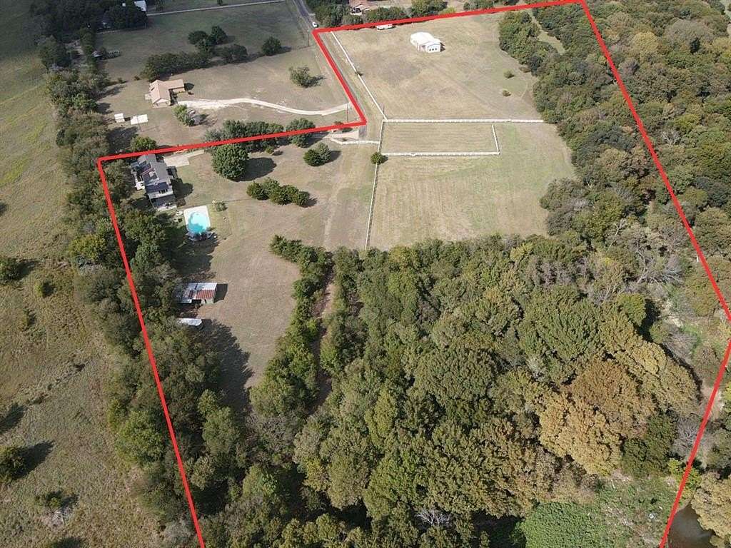 14 Acres of Land with Home for Sale in Waxahachie, Texas