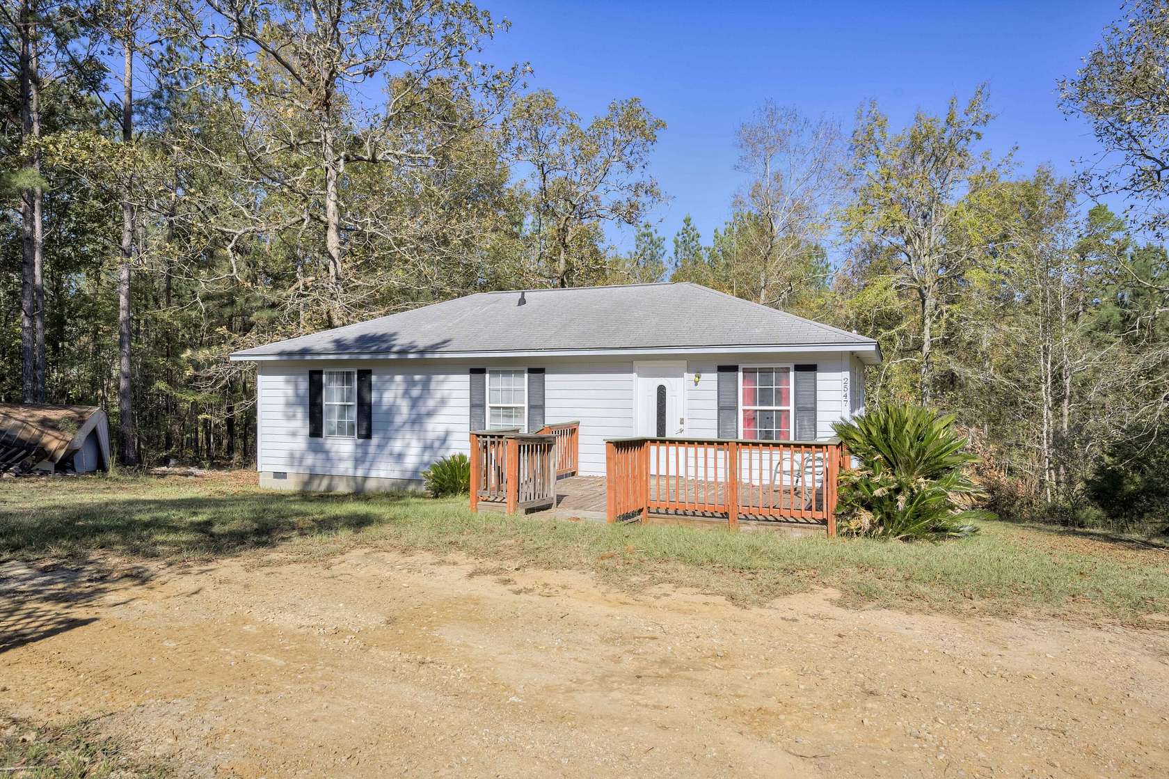 4.82 Acres of Residential Land with Home for Sale in Appling, Georgia