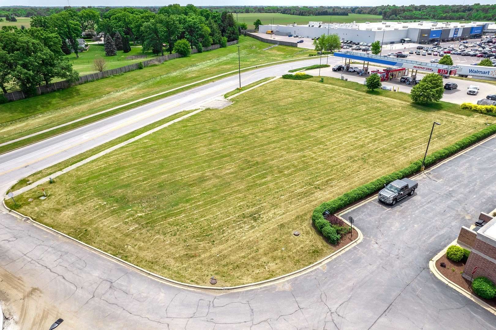 0.92 Acres of Commercial Land for Sale in Plano, Illinois