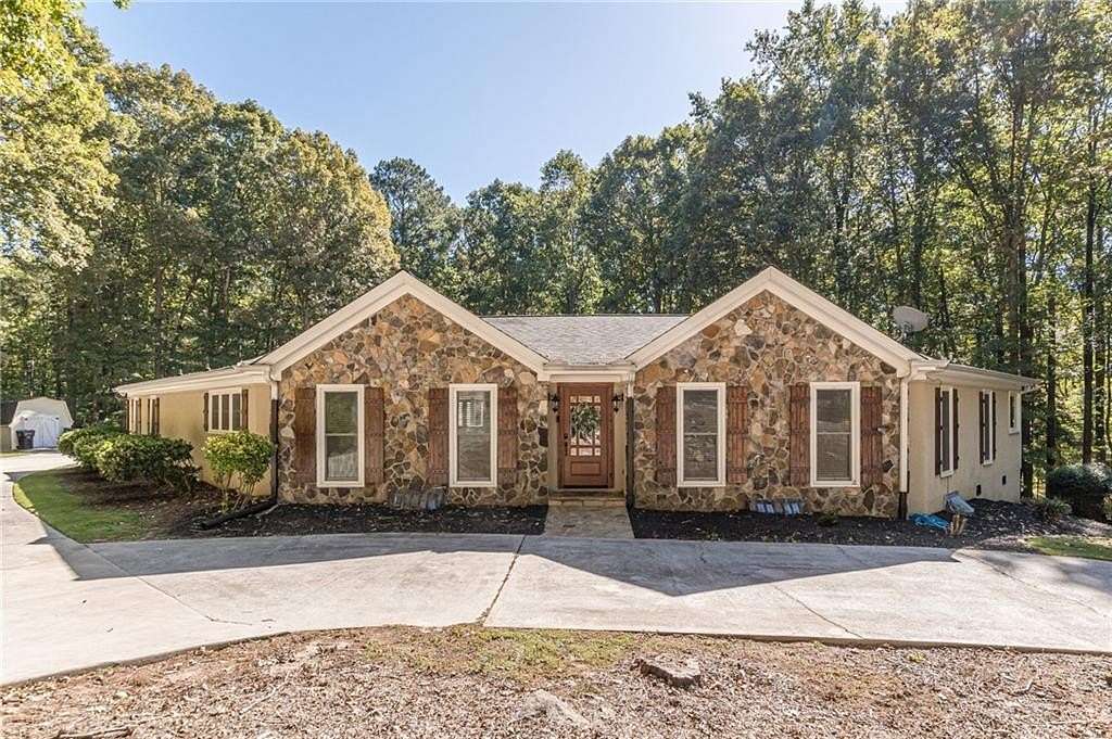 4.16 Acres of Residential Land with Home for Sale in Conyers, Georgia