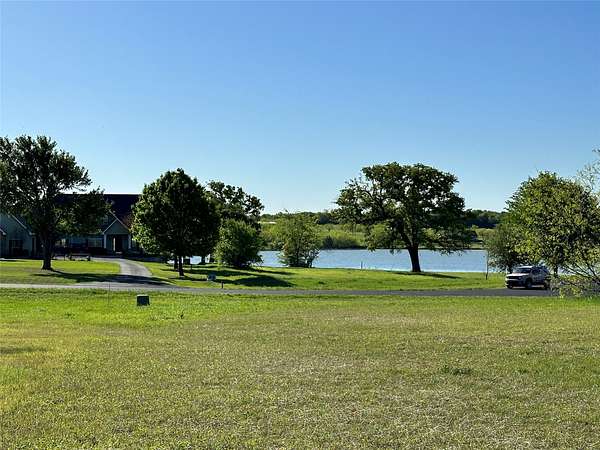 1 Acre of Residential Land for Sale in Streetman, Texas