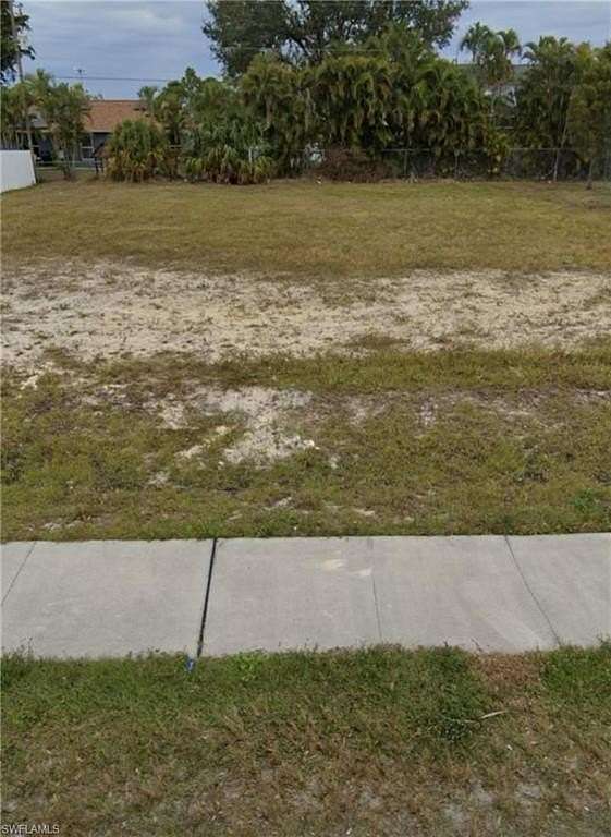 Residential Land for Sale in Cape Coral, Florida