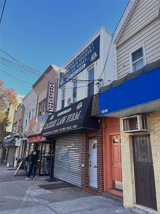 0.04 Acres of Mixed-Use Land for Sale in Ozone Park, New York