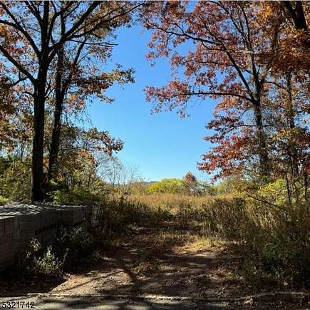 3.36 Acres of Residential Land for Sale in Bloomingdale, New Jersey