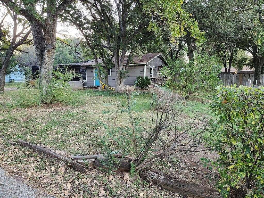 0.295 Acres of Residential Land for Sale in Glen Rose, Texas