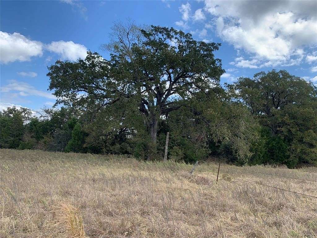 153 Acres of Agricultural Land for Sale in Fairfield, Texas