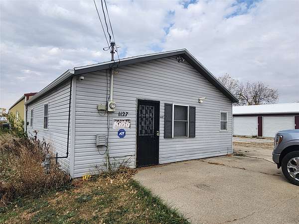 0.53 Acres of Mixed-Use Land for Sale in Newton, Iowa
