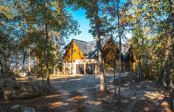 5 Acres of Residential Land for Sale in Eagle Rock, Missouri