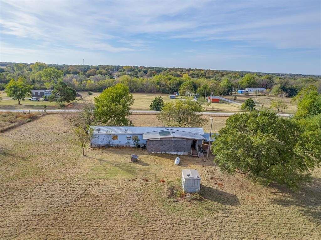 2.5 Acres of Residential Land with Home for Sale in Blanchard, Oklahoma