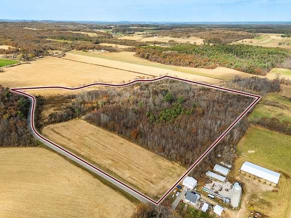 32.78 Acres of Recreational Land for Sale in Wisconsin Dells, Wisconsin