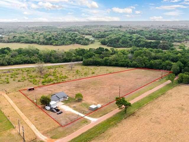 3.982 Acres of Residential Land with Home for Sale in Gonzales, Texas