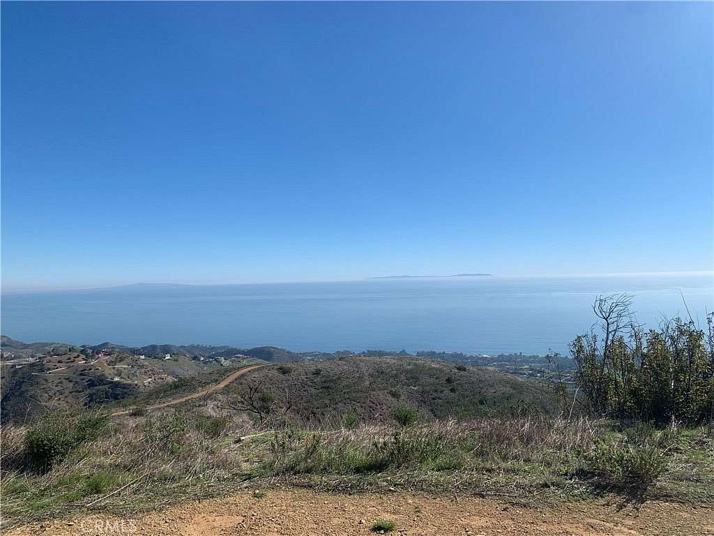 9.858 Acres of Land for Sale in Malibu, California