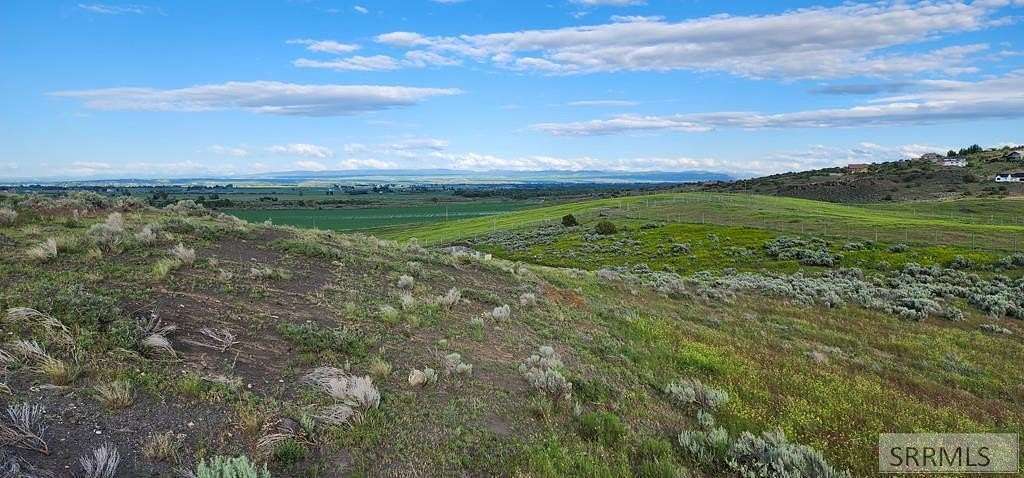 7.425 Acres of Residential Land for Sale in Menan, Idaho