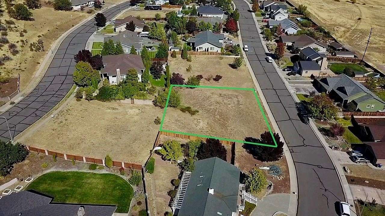 0.34 Acres of Residential Land for Sale in Yreka, California