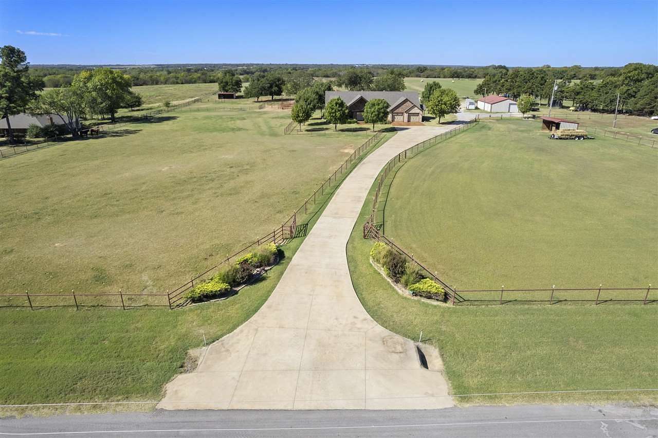 18.7 Acres of Land with Home for Sale in Purcell, Oklahoma