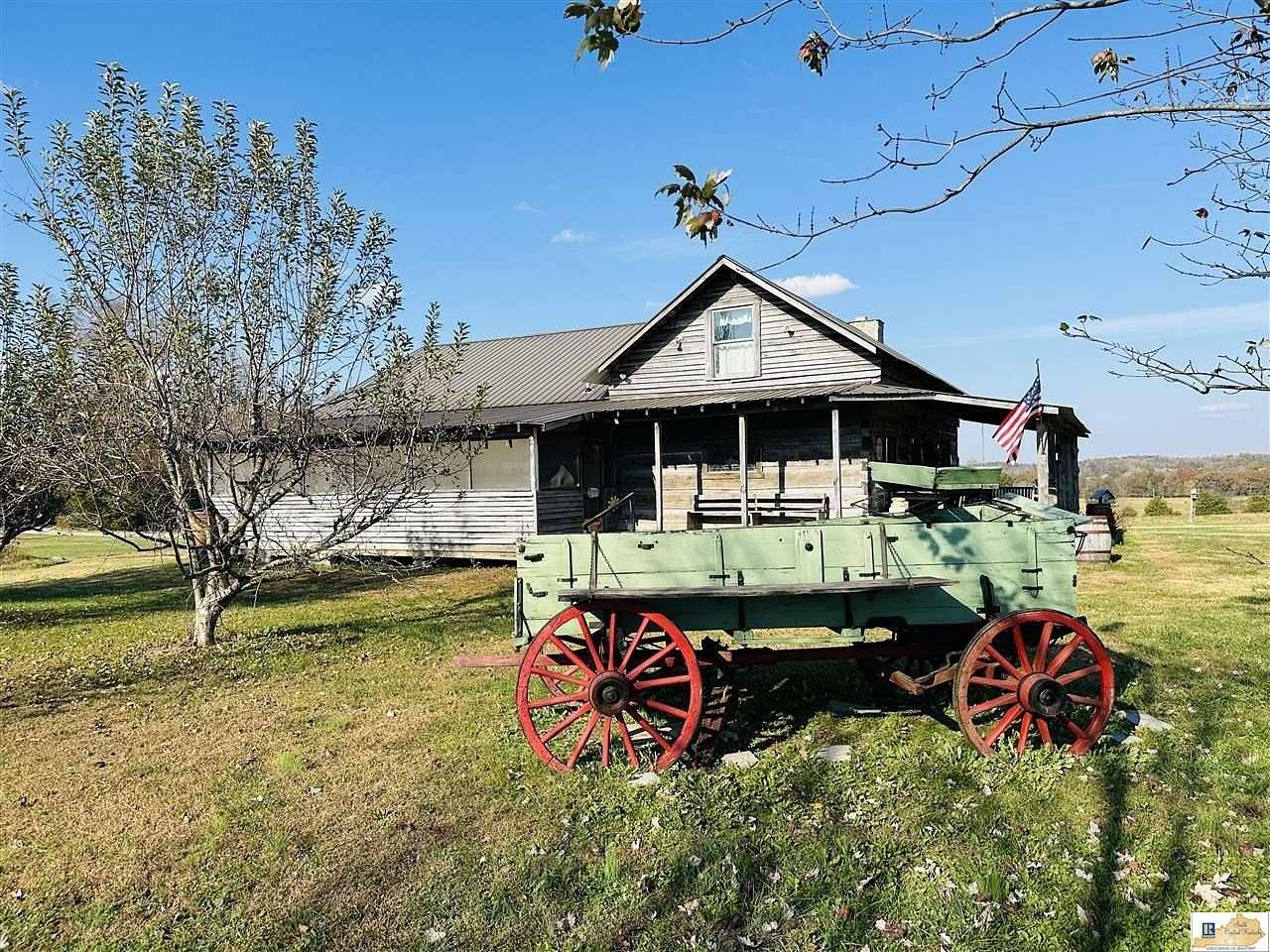 21 Acres of Recreational Land with Home for Sale in Columbia, Kentucky