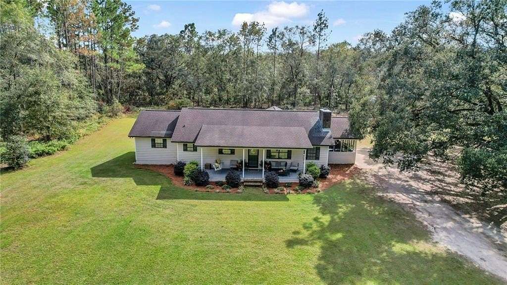 11.82 Acres of Land with Home for Sale in Screven, Georgia