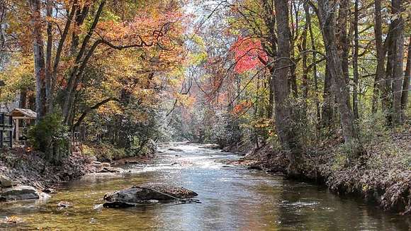 2.01 Acres of Residential Land with Home for Sale in Hiawassee, Georgia