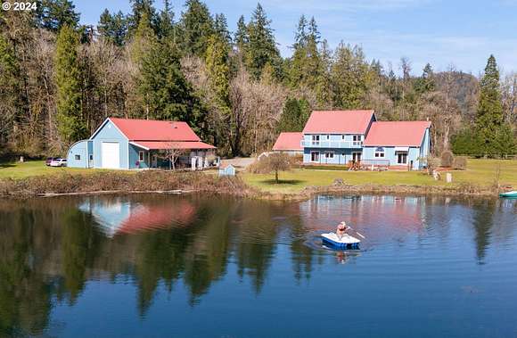 12.8 Acres of Land with Home for Sale in Westfir, Oregon