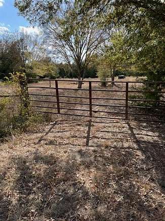 17.848 Acres of Land for Sale in Tennessee Colony, Texas