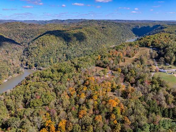 12.86 Acres of Recreational Land for Auction in Fayetteville, West Virginia