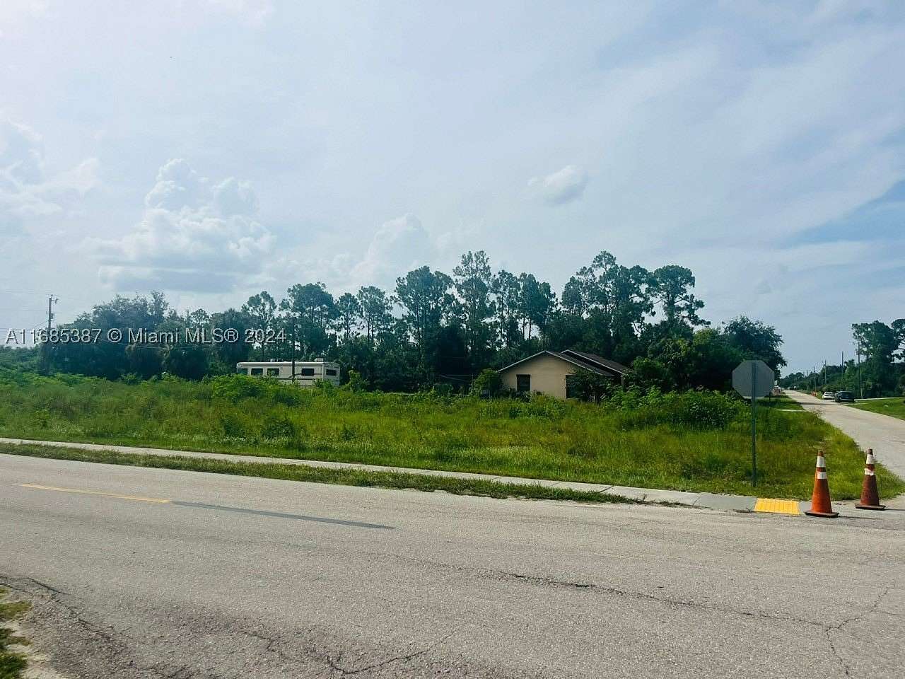 0.03 Acres of Land for Sale in Lehigh Acres, Florida