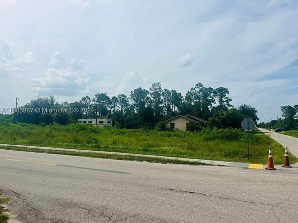 0.03 Acres of Land for Sale in Lehigh Acres, Florida