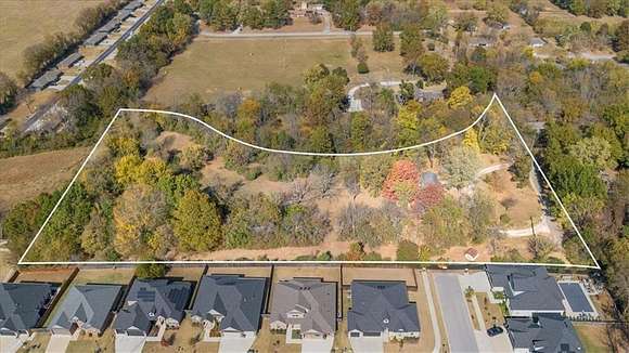 5.33 Acres of Land for Sale in Fayetteville, Arkansas