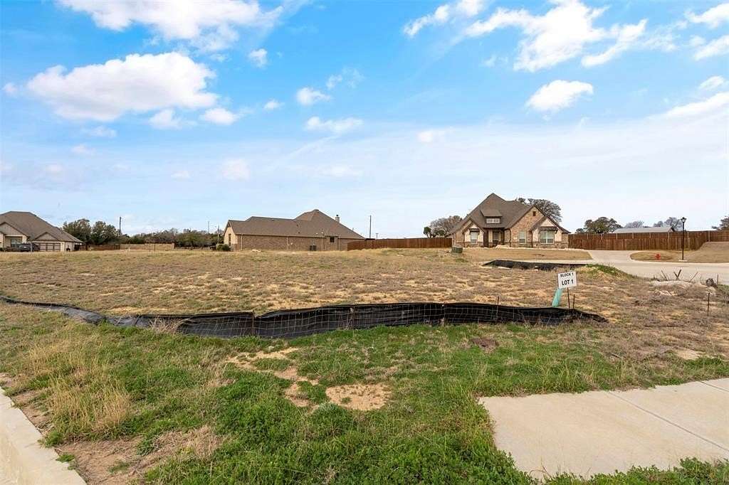 0.371 Acres of Residential Land for Sale in Weatherford, Texas