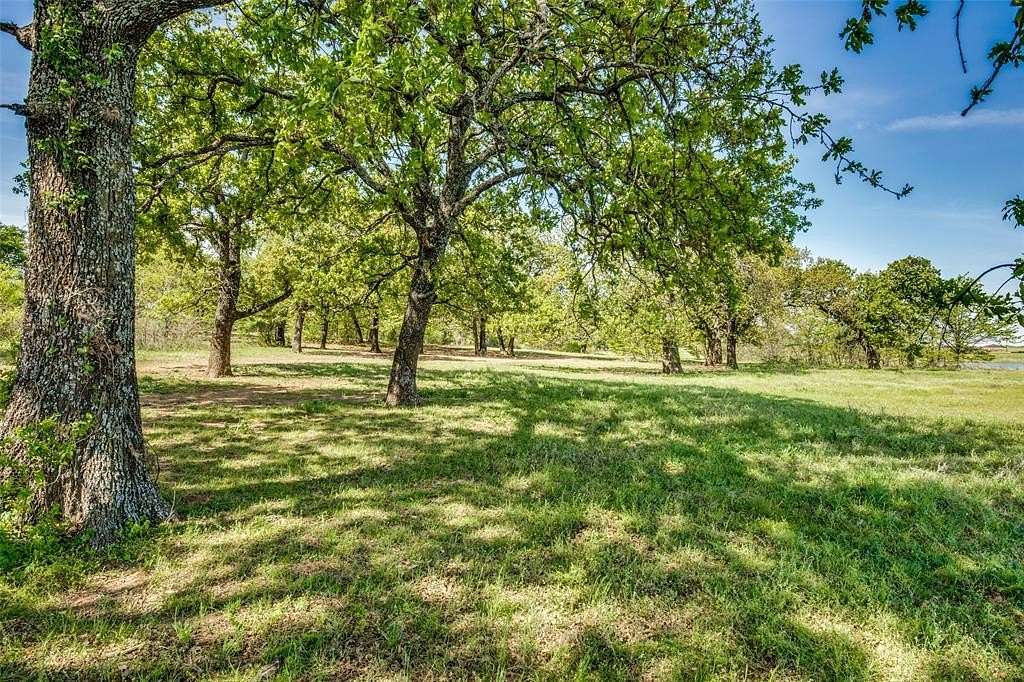 121.509 Acres of Recreational Land & Farm for Sale in Collinsville, Texas