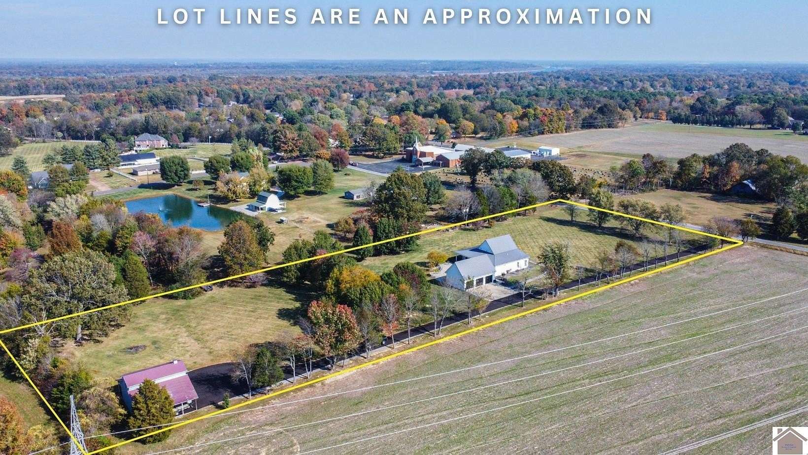 3.6 Acres of Residential Land with Home for Sale in Paducah, Kentucky