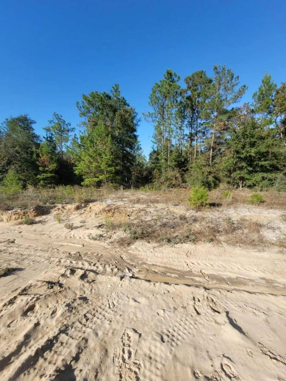 0.21 Acres of Residential Land for Sale in DeFuniak Springs, Florida