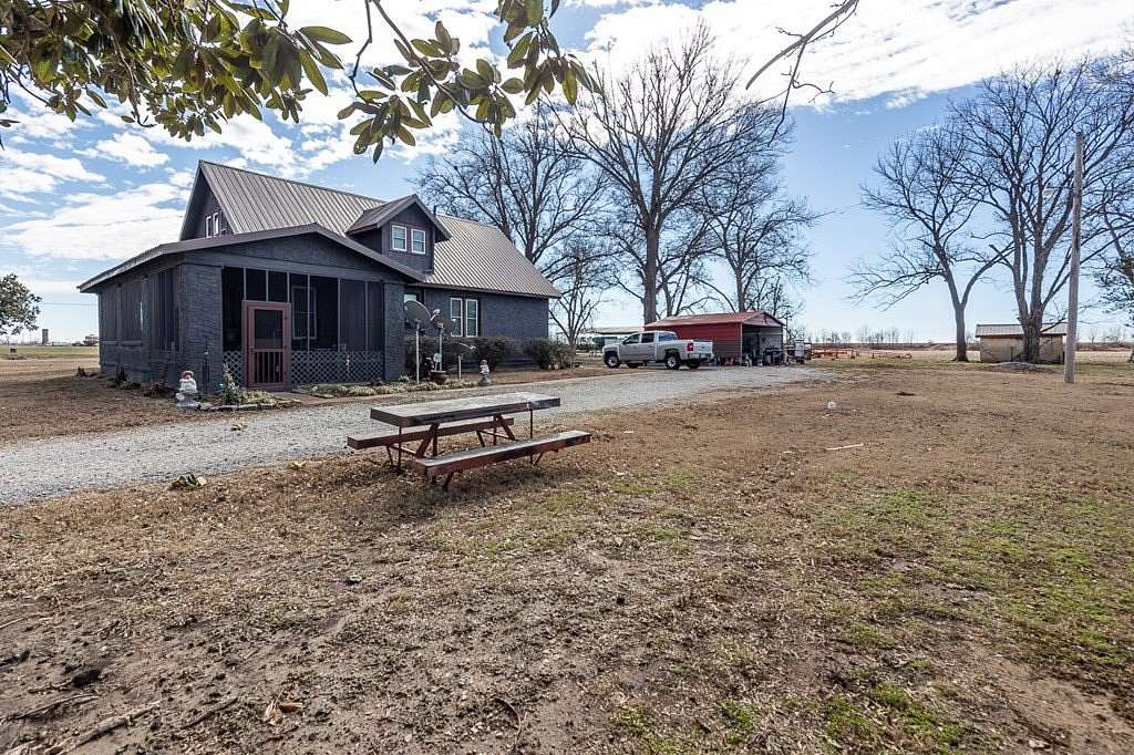 7 Acres of Residential Land with Home for Sale in Parkin, Arkansas