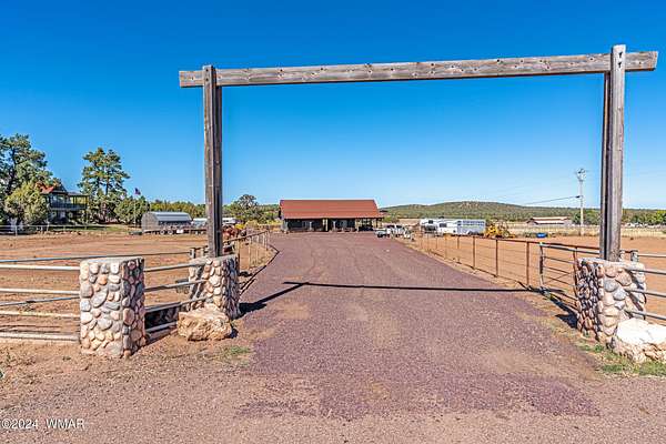 5.63 Acres of Land with Home for Sale in Show Low, Arizona
