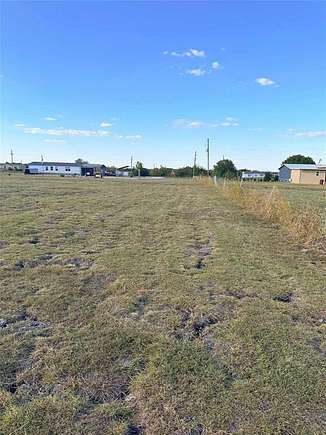 2 Acres of Residential Land with Home for Sale in Farmersville, Texas