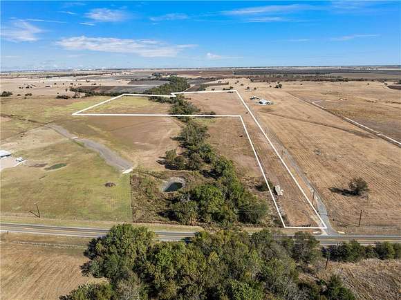 26.98 Acres of Recreational Land & Farm for Sale in Moody, Texas